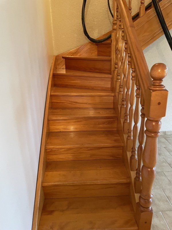 Décapage par sablage de pièces en bois et en pierre à l'intérieur d'une maison secteur Fécamp